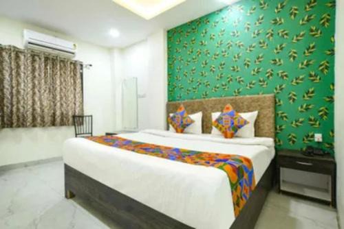 Indore Hotel | FabHotel Devs Inn