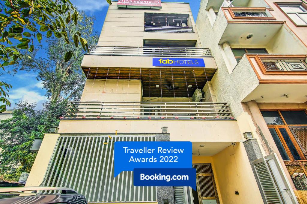 Lajpat Nagar Hotel | FabHotel Floyd