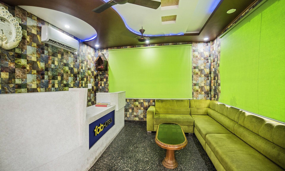 Mathura Hotel | FabHotel Glorify Stay