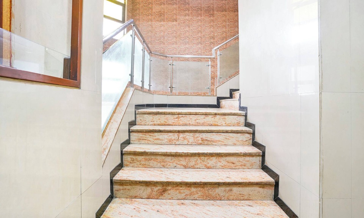 Kalamboli Hotel | Fabhotel Guru Heritage