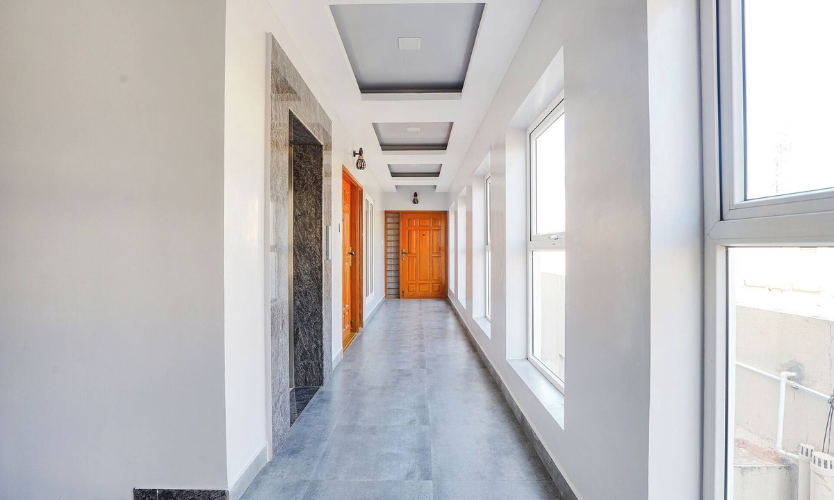 T Nagar Hotel | Fabhotel Hathvik Park