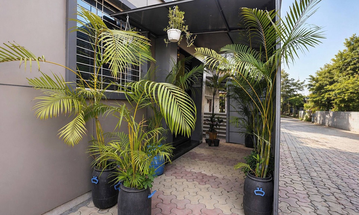 Boisar Hotel | Fabhotel Nilsa