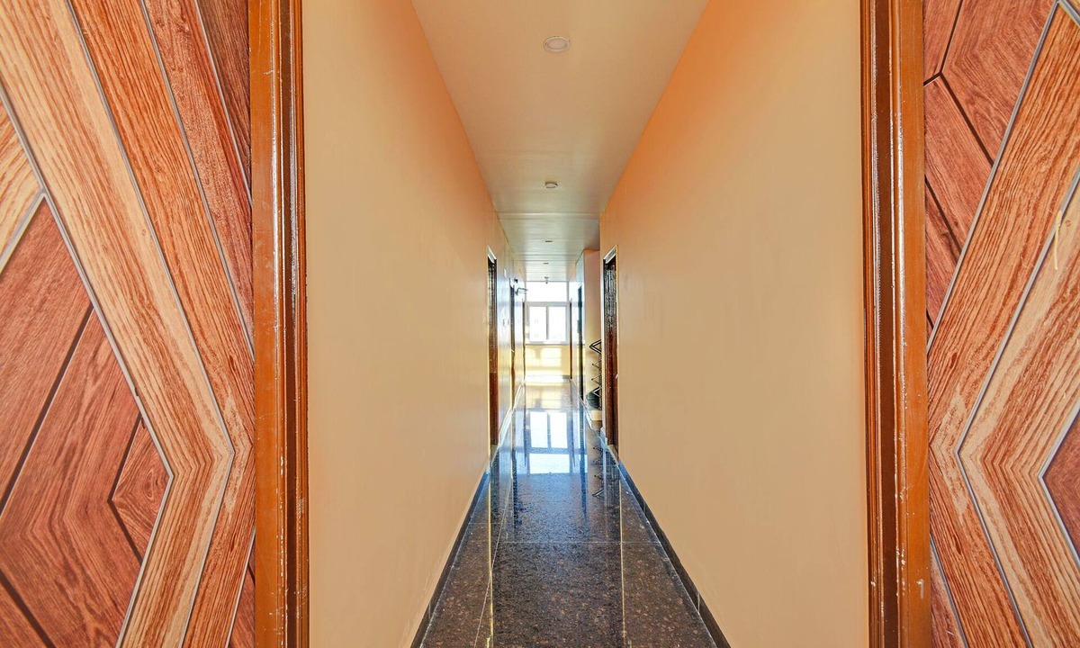Ibrahimpatan Hotel | Fabhotel Pvr