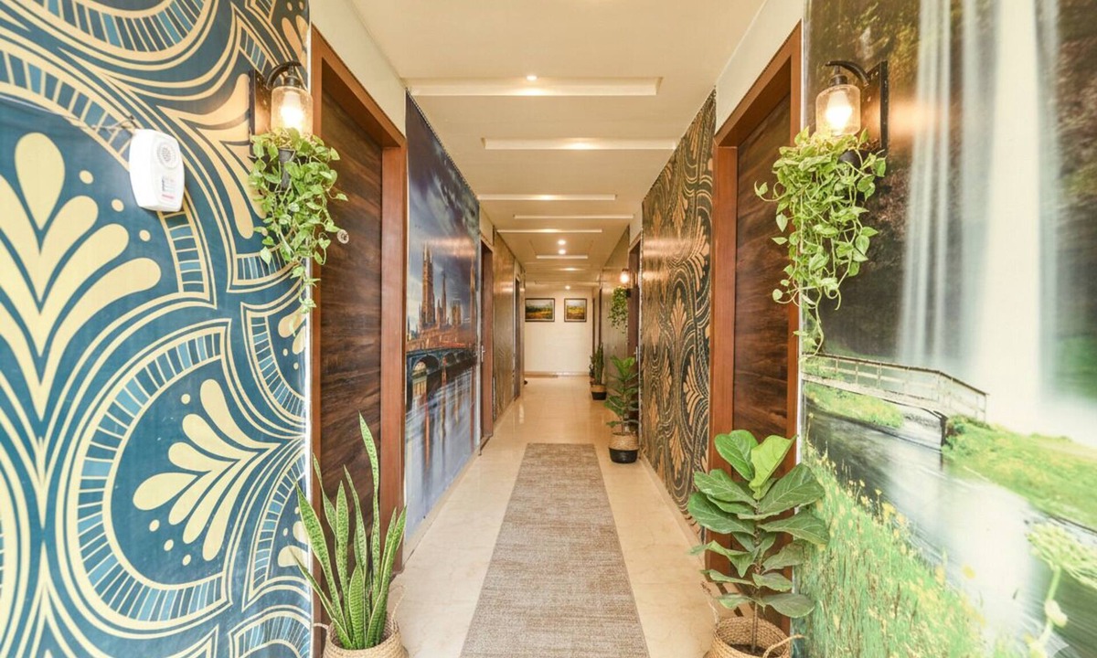 Faridabad Hotel | Fabhotel Royal Residency Sector 11