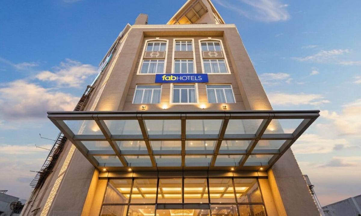 Gurugram Hotel | FabHotel Sapphire 83 Best hotel in Manesar, Gurugram