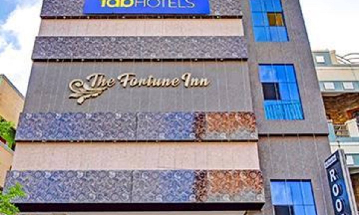 Chromepet Hotel | Fabhotel Saravana Executive