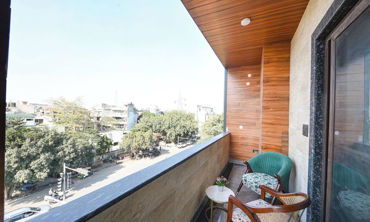 Sector 27 Hotel | Fabhotel Vibe