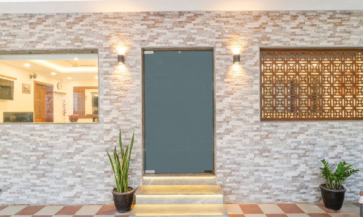 Nandambakkam Hotel | Fabhotel Vrj Residency