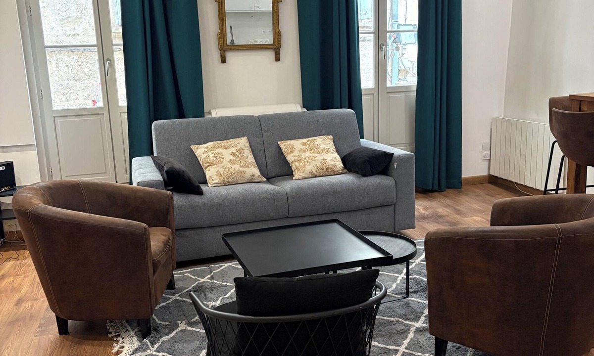 Montpellier City-Centre Apartment | Fabre museum, charming apartment, free parking.!
