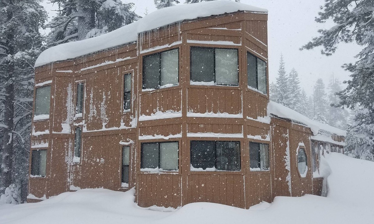 Bear Valley House | Fabulous 3-bedroom family house in Bear Valley perfect for your mountain getaway
