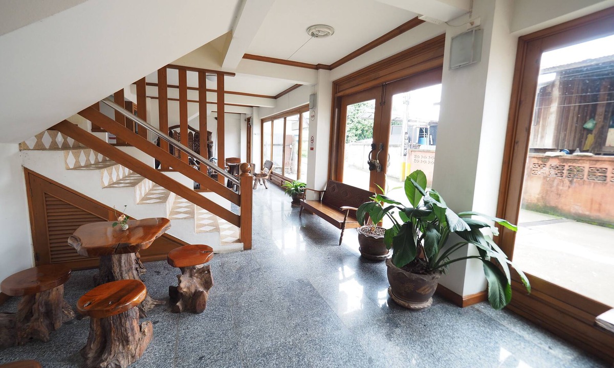 Nai Wiang Hotel | Fah Place Hotel