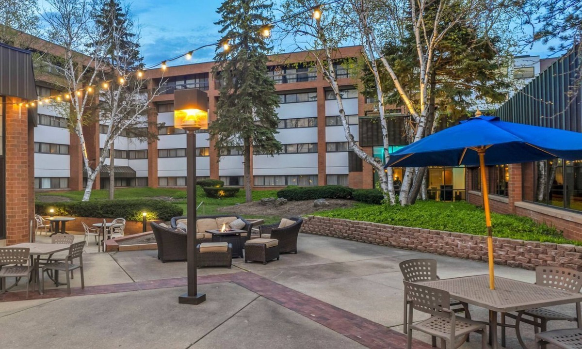 Mount Pleasant Hotel | Fairfield by Marriott Inn & Suites Mount Pleasant, WI