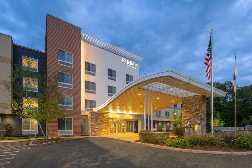 Northampton Hotel | Fairfield Inn & Suites by Marriott Springfield Northampton/Amherst