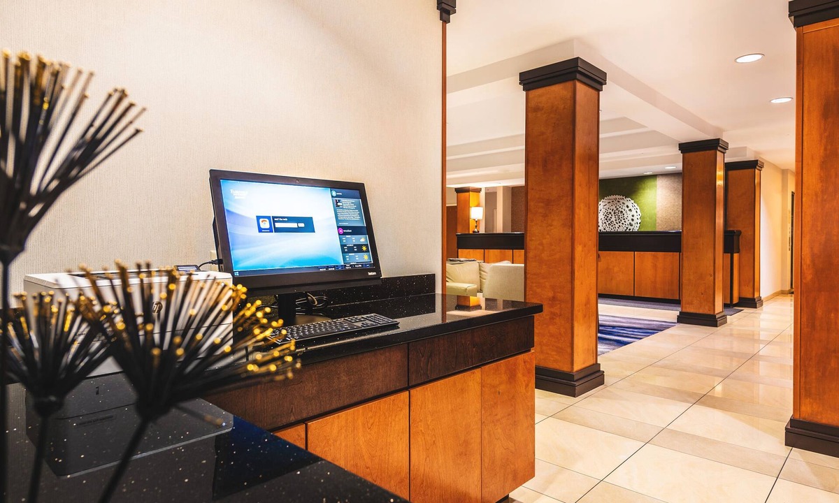 Redding Hotel | Fairfield Inn & Suites by Marriott Redding