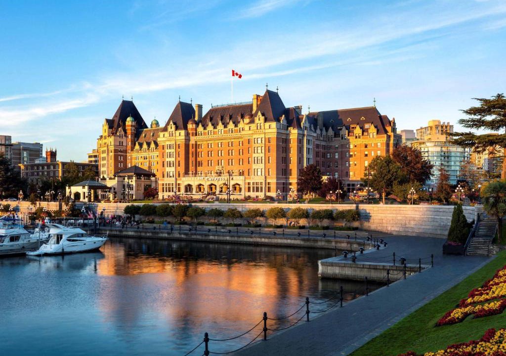 Inner Harbour Hotel | Fairmont Empress Hotel