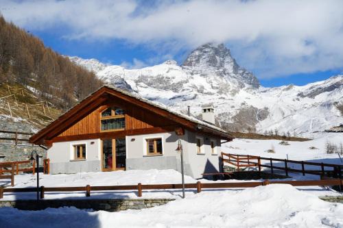 Cervinia Ski Chalet | FAIRWAY LODGE
