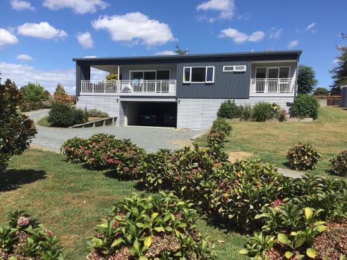 Okauia Bed & Breakfast | Fairway views B & B