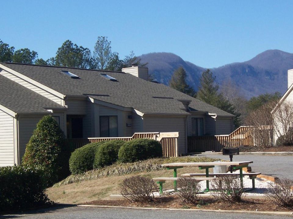 Lake Lure Resort | Fairways of the Mountain