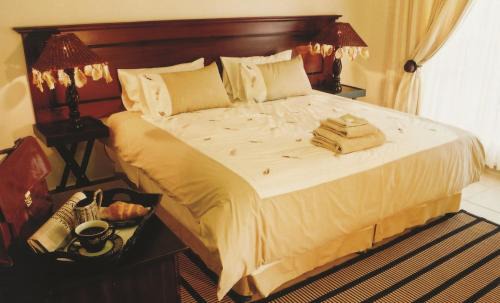 Pretoria House | Falling Feather Inn