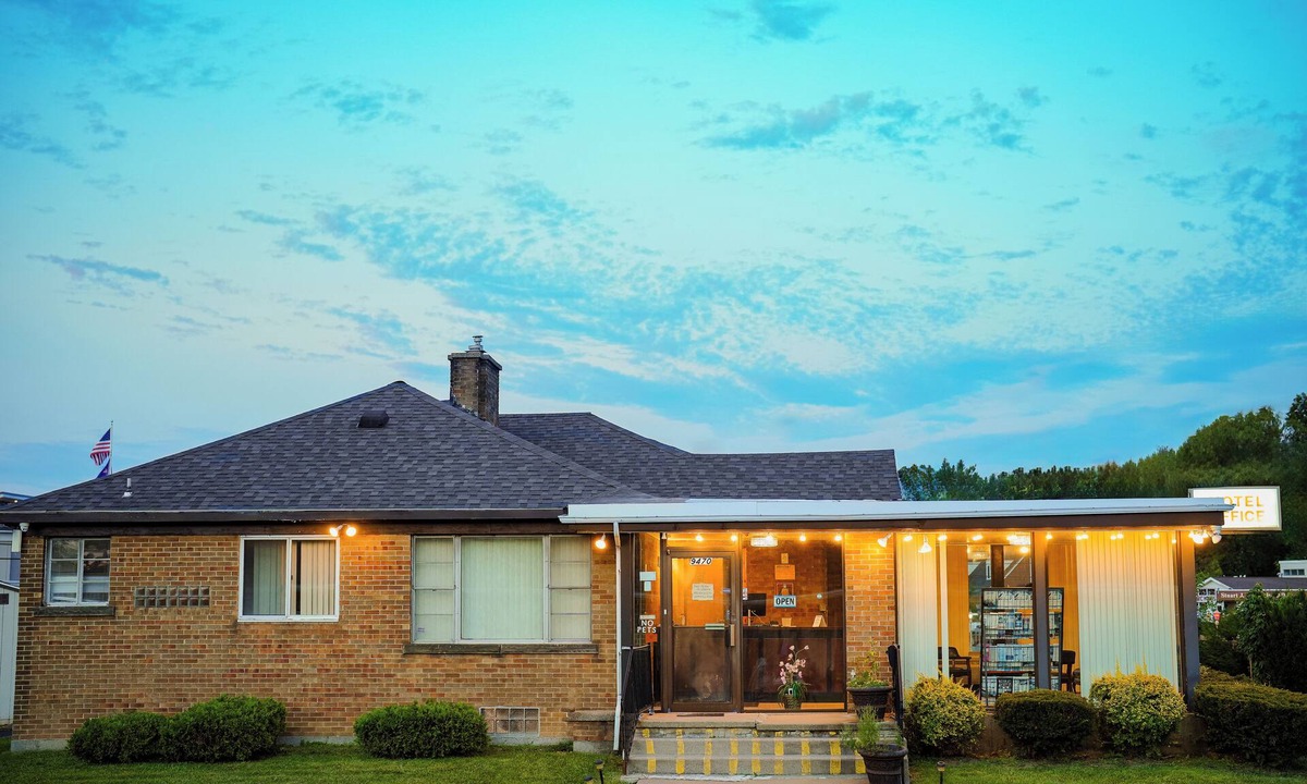 Niagara Falls Hotel | Falls View Inn