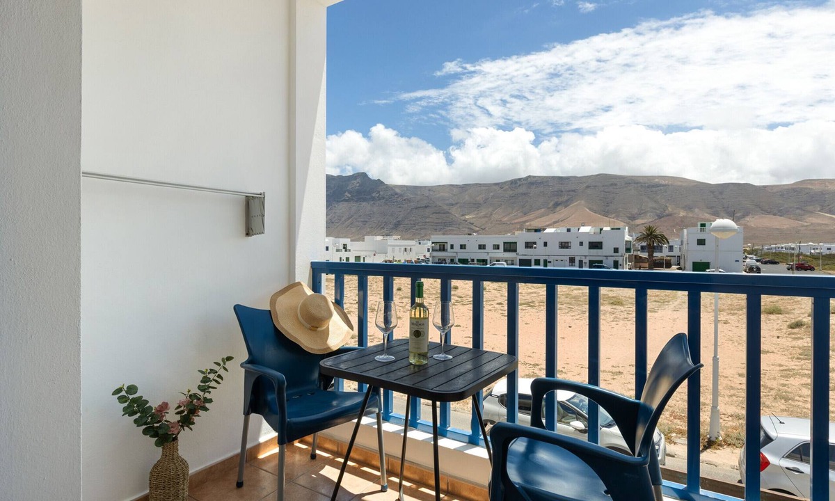 Caleta de Famara Apartment | Famara Cactus by Escape Home
