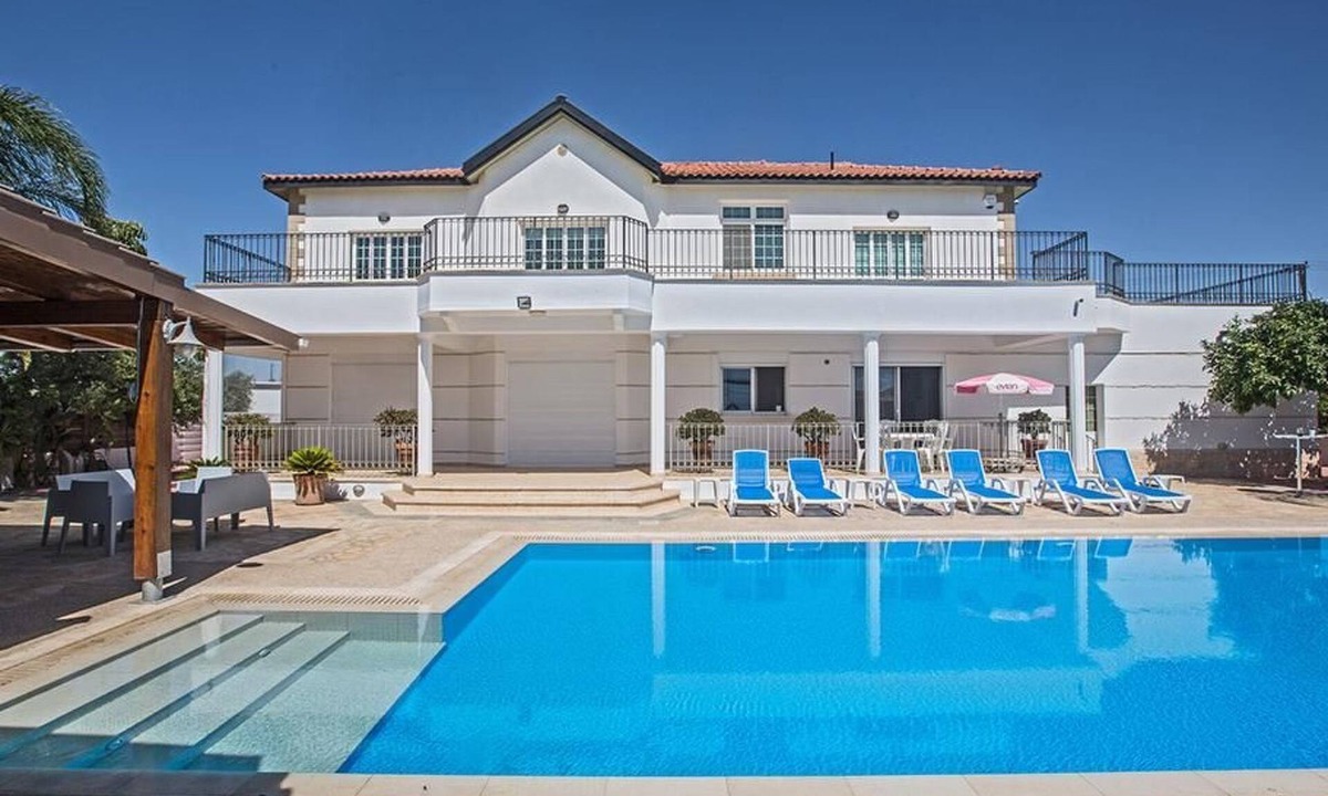 Paralimni House | Familienvilla in Paralimni mit spektakulärer Aussicht by Interhome