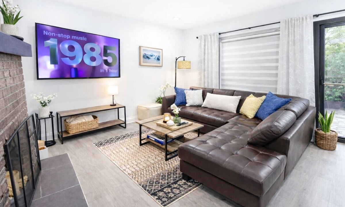 Mayfield Heights House | Family 3BR Home King Bed Close to Everything