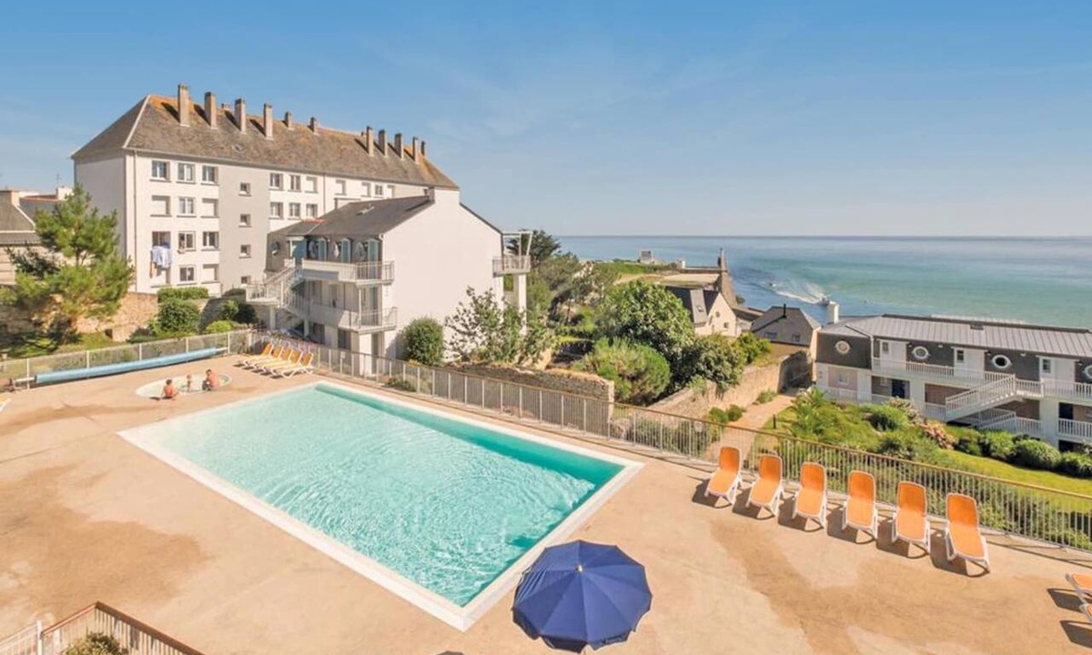 Audierne Apartment | Family Escape near Trescadec