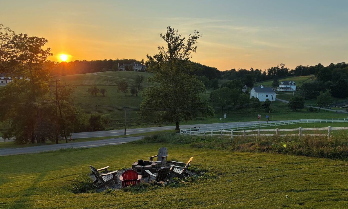 Strabane House | Family Farm Stay with Highland Cows Near Pittsburgh