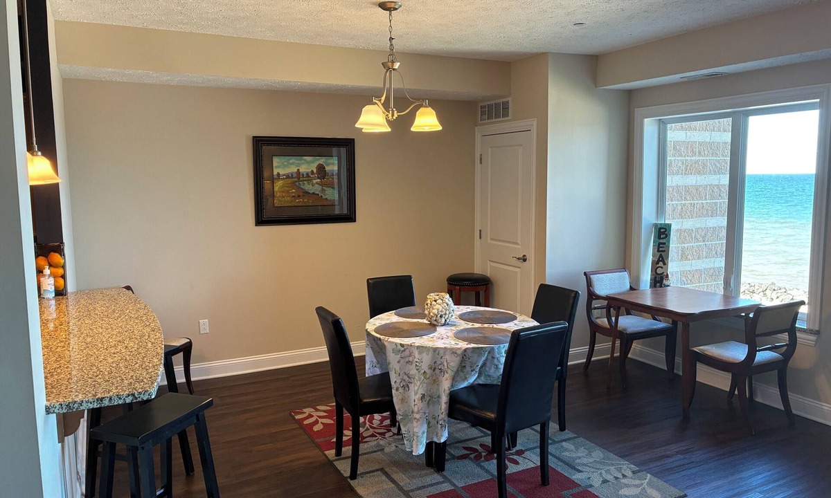 Geneva-on-the-Lake Condo | Family Friendly 2br/2ba Lakefront Condo sleeps 6-pool/beach-rent 3/4th free-ask
