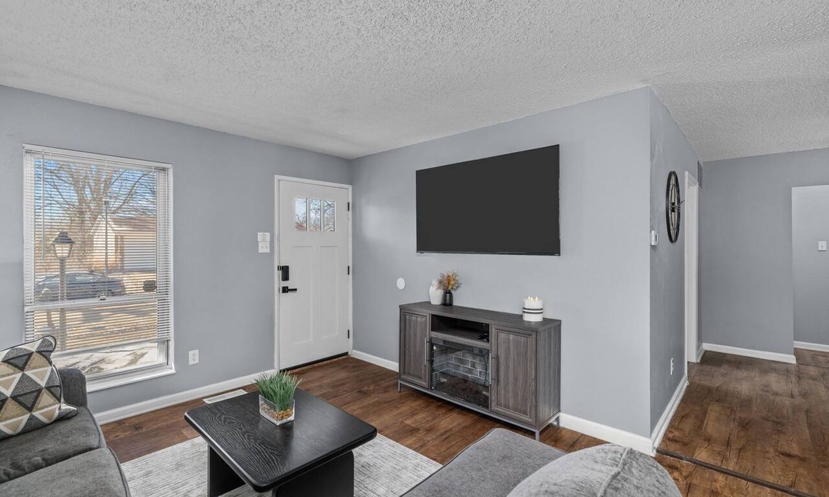 Florissant House | Family-Friendly 4BR Home w/Game Room & Backyard