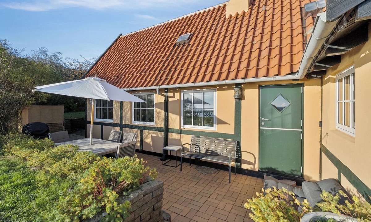 Arnager House | Family-friendly beachside holiday home