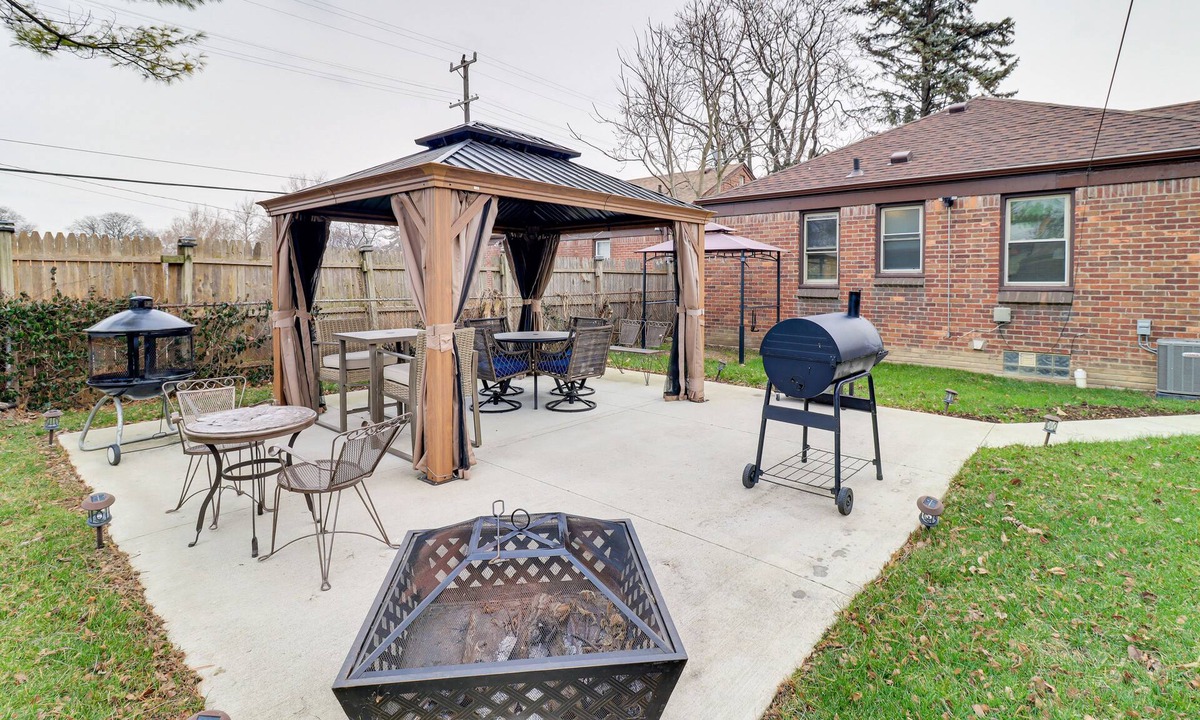 Detroit House | Family-Friendly Detroit Home: 12 Mi to Downtown!