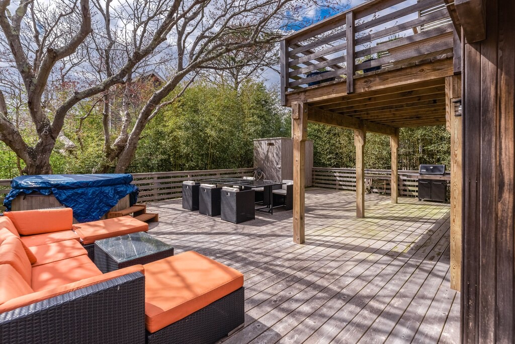Ocean Beach House | Family-Friendly Home with High-Speed WiFi & Private Hot Tub - Walk to the Beach!