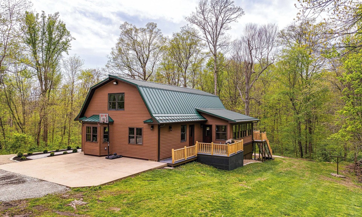 New Lisbon House | Family-Friendly Milton Home on 14 Acres w/Hot Tub