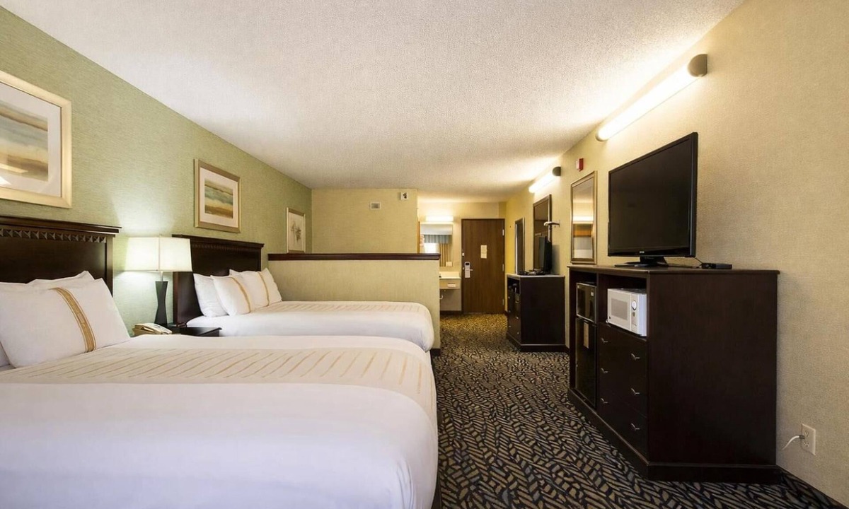 Devils Lake Hotel | Family-Friendly Room near Lake Region Heritage Center, w/Free Onsite Parking