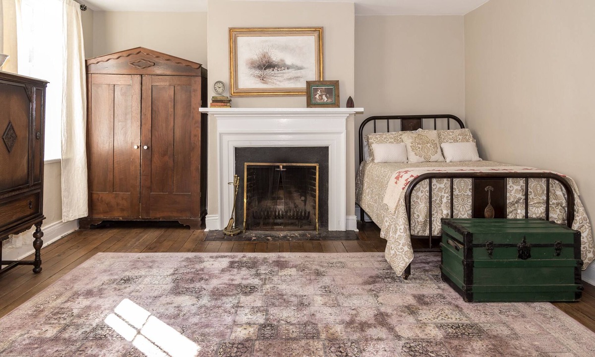 North Downtown House | Family-Friendly 1830s Cville Row House Near Downtown Mall, UVA, & Monticello