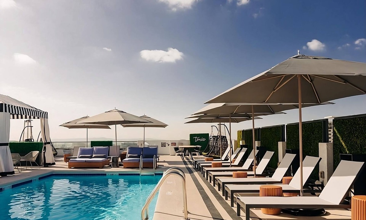 Norma Triangle Apartment | Family-Friends Reunion at the Rooftop Poolside Bar, Pet- Friendly Units