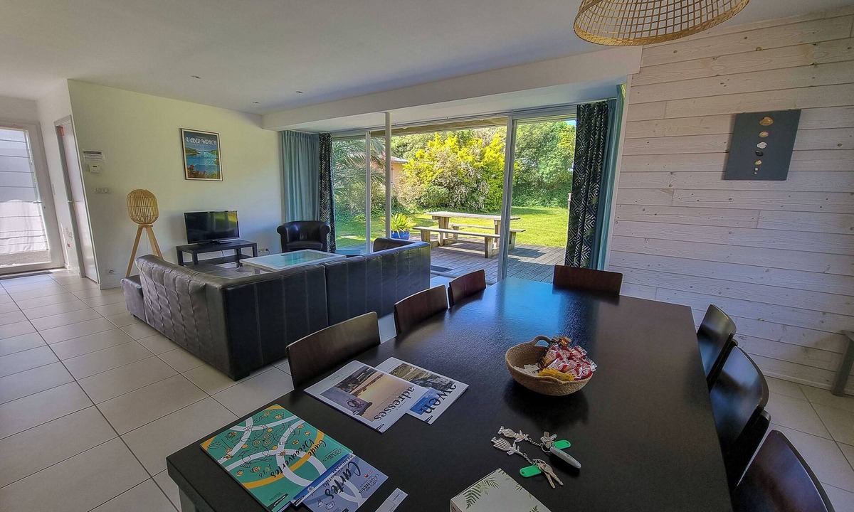 Guisseny Cottage | Family gîte 6/8 people 100m from the sea/GR34 with swimming pool