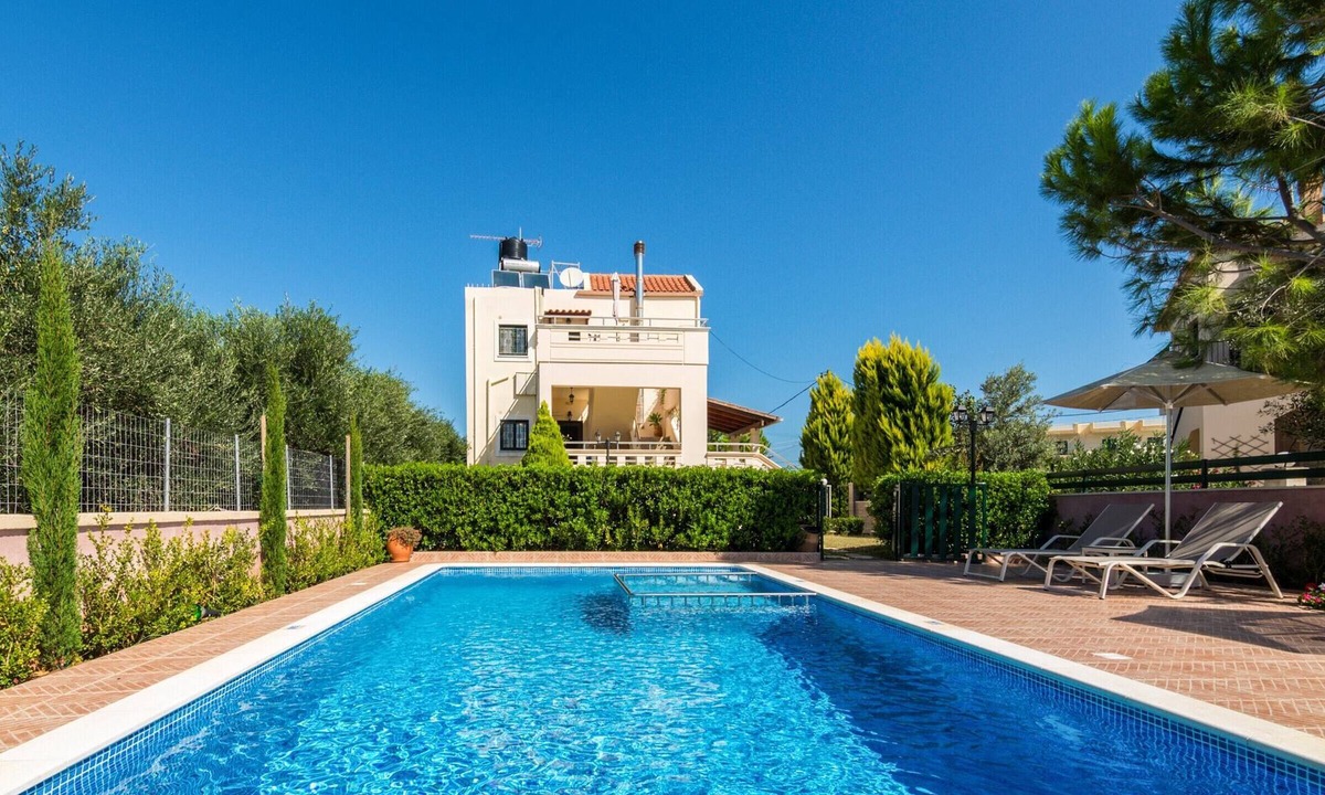 Almyrida Villa | Family holiday villa in Almyrida, Crete