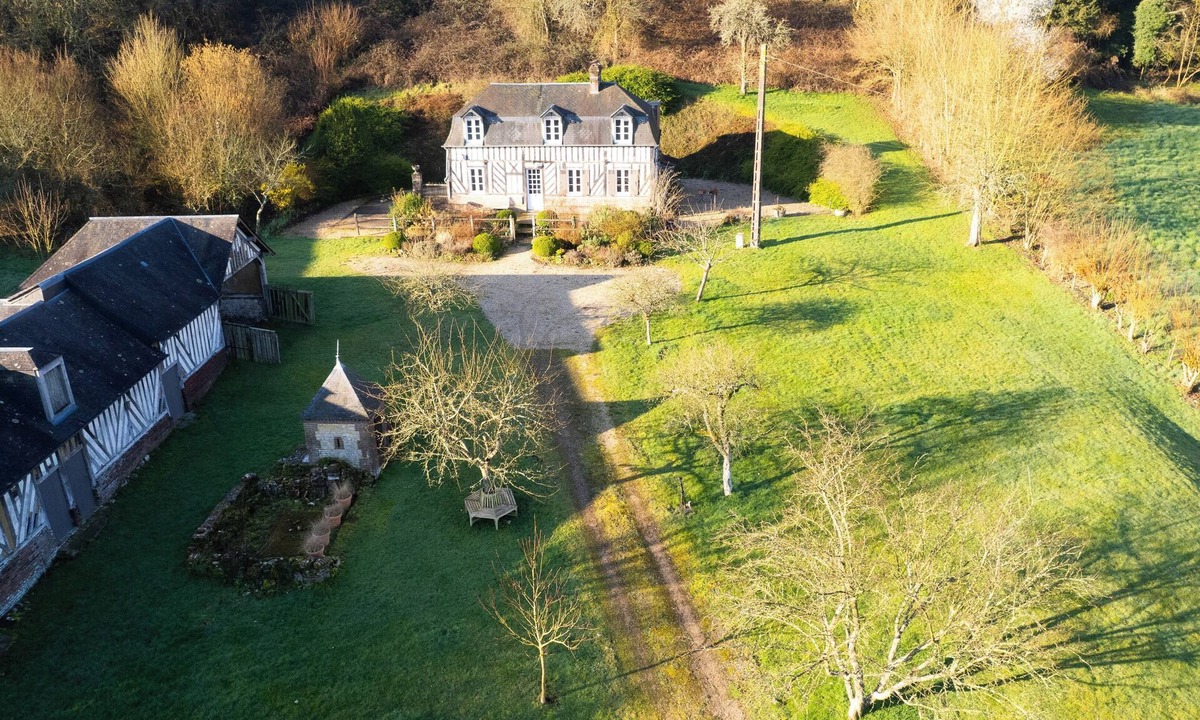Manerbe House | Family home in the countryside, 20 minutes from the sea