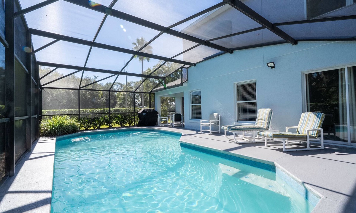 Lake Berkley House | Family House /Pool Heat/ 5 Beds/Game Room, Lake view, & Disney at 8 miles