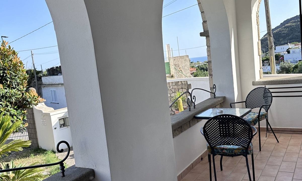 Sant'Angelo Bed & Breakfast | Family room-Superior-Ensuite with Shower-Patio