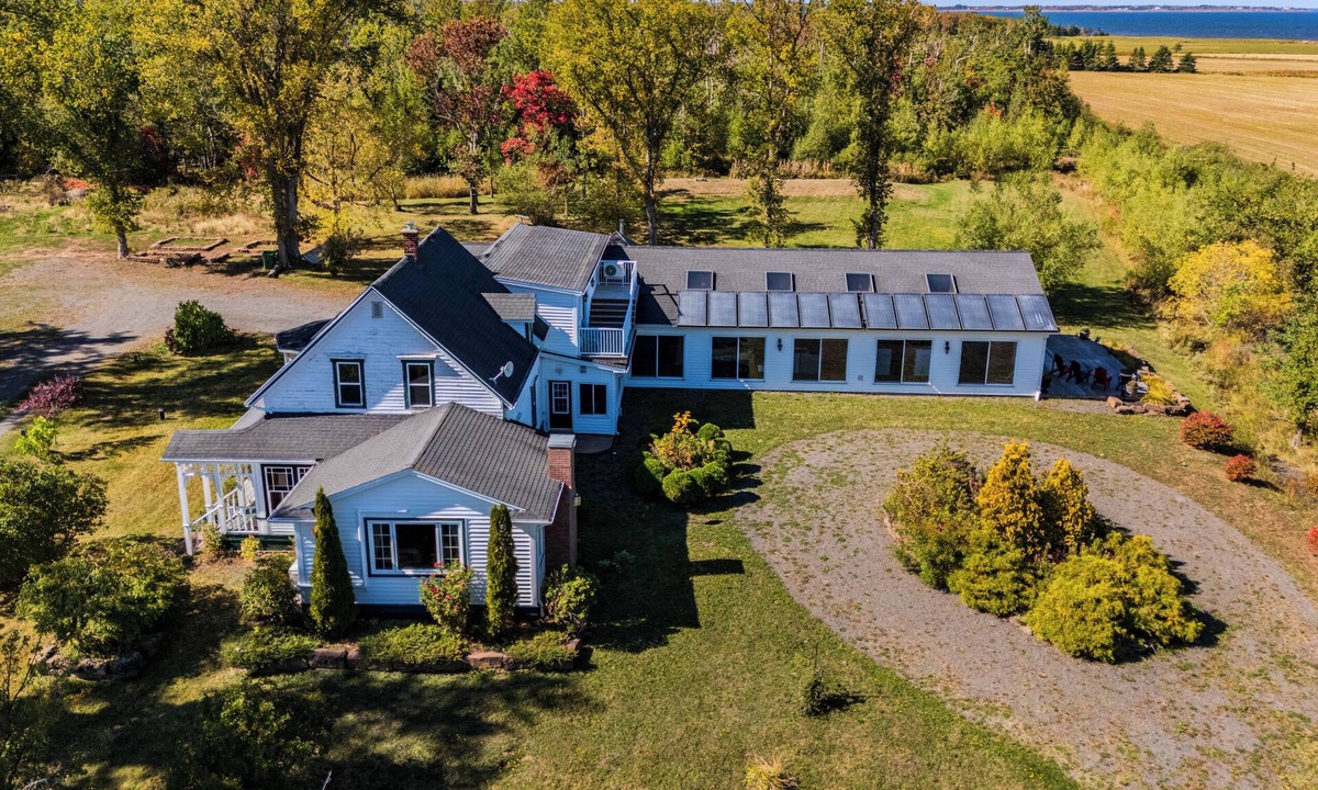 Brule Point House | Family sized farmhouse with ocean views and indoor pool near Tatamagouche.