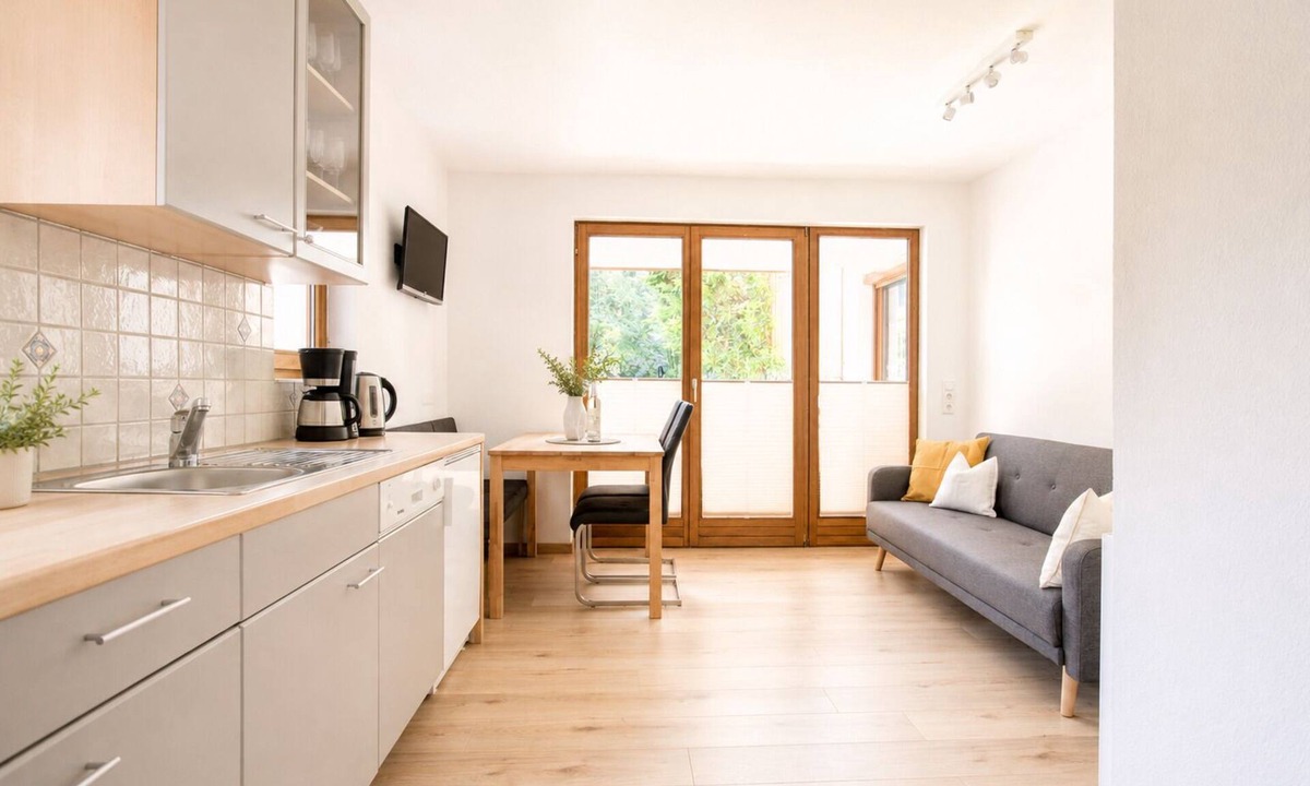 Ausservillgraten Apartment | Family Two-Bedroom Apartment with Garden