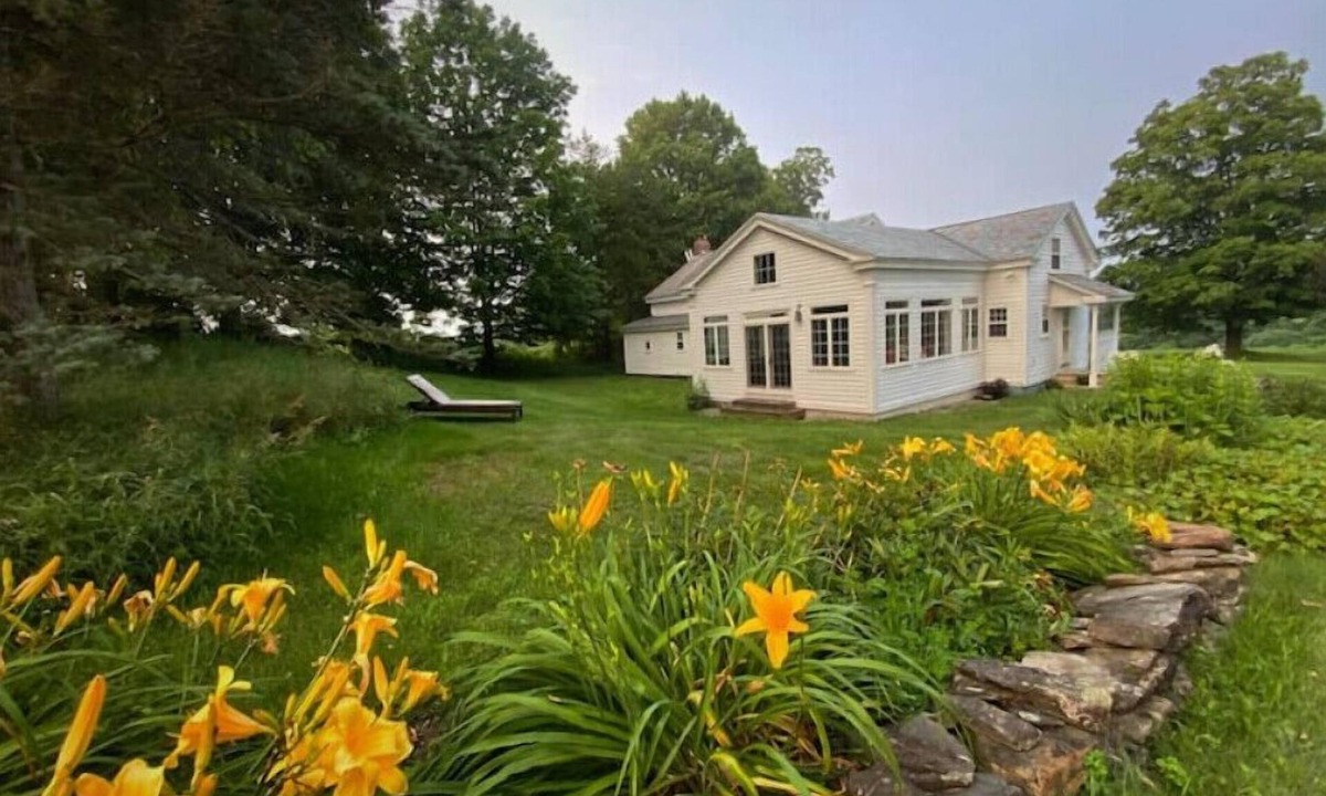 Cambridge House | Famous Author's Luxury Retreat Spectacular Views 200 miles NYC, Boston, Montreal