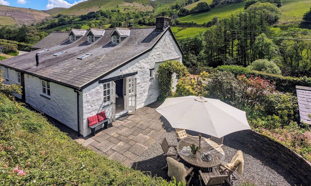 Mawddwy Cottage | Fancy staying in the Mawddwy Valley in Snowdonia National Park.