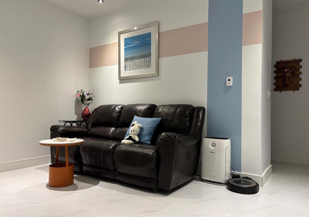 West Point Grey House | Fancy Family Suite with Parking near UBC