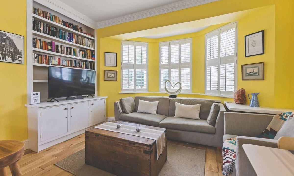 Turnham Green Apartment | Fantastic 1BDR Flat in Chiswick w Spacious Garden