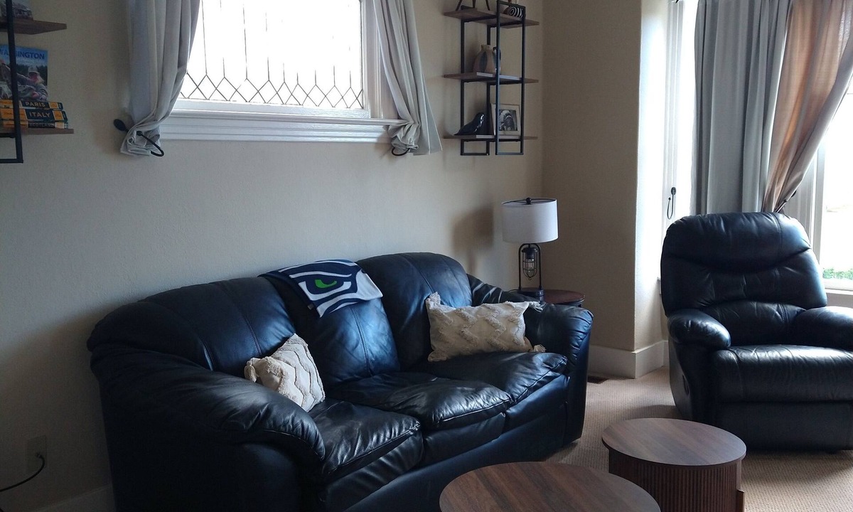 Central District Apartment | Fantastic 2-Bedroom House Duplex in Seattle District minutes from downtown.